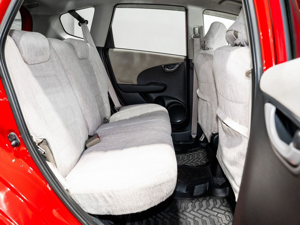 Honda Fit 2010 - фото автомобиля
