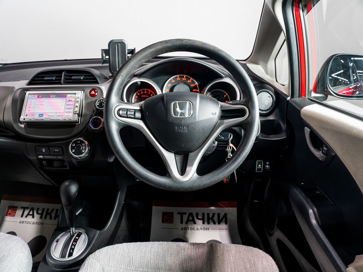 Honda Fit 2010 - фото автомобиля
