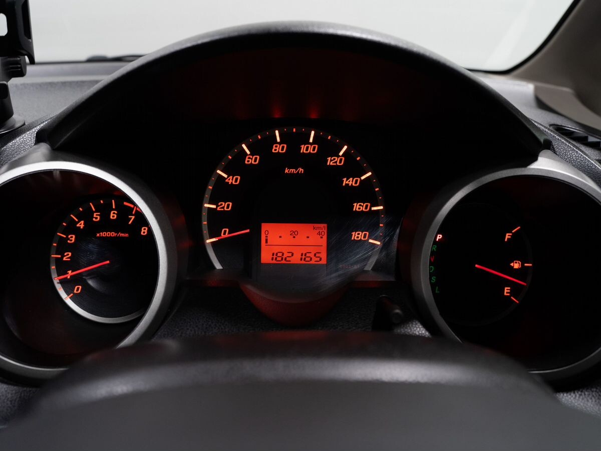 Honda Fit 2010 - фото автомобиля