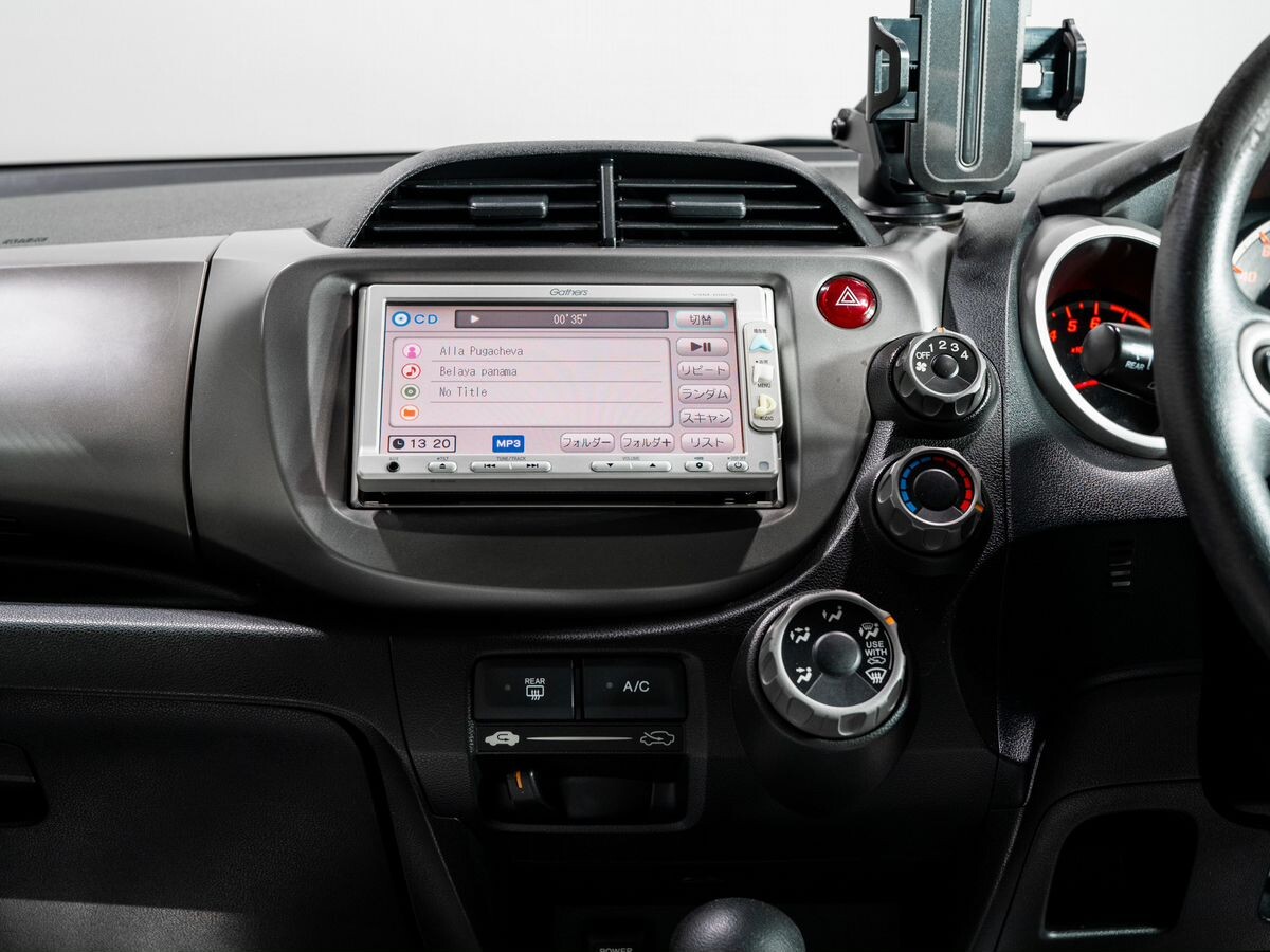 Honda Fit 2010 - фото автомобиля