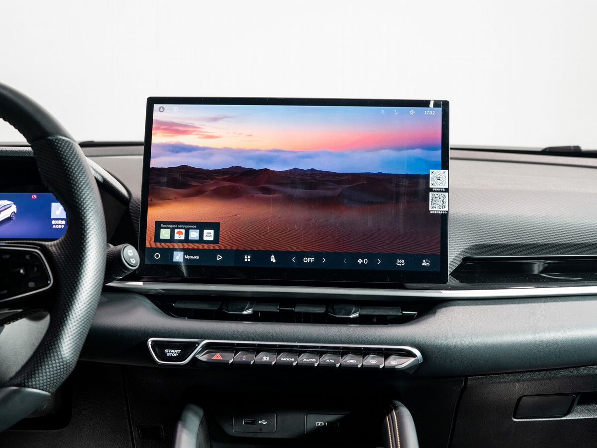 Geely Coolray 2025 - фото автомобиля