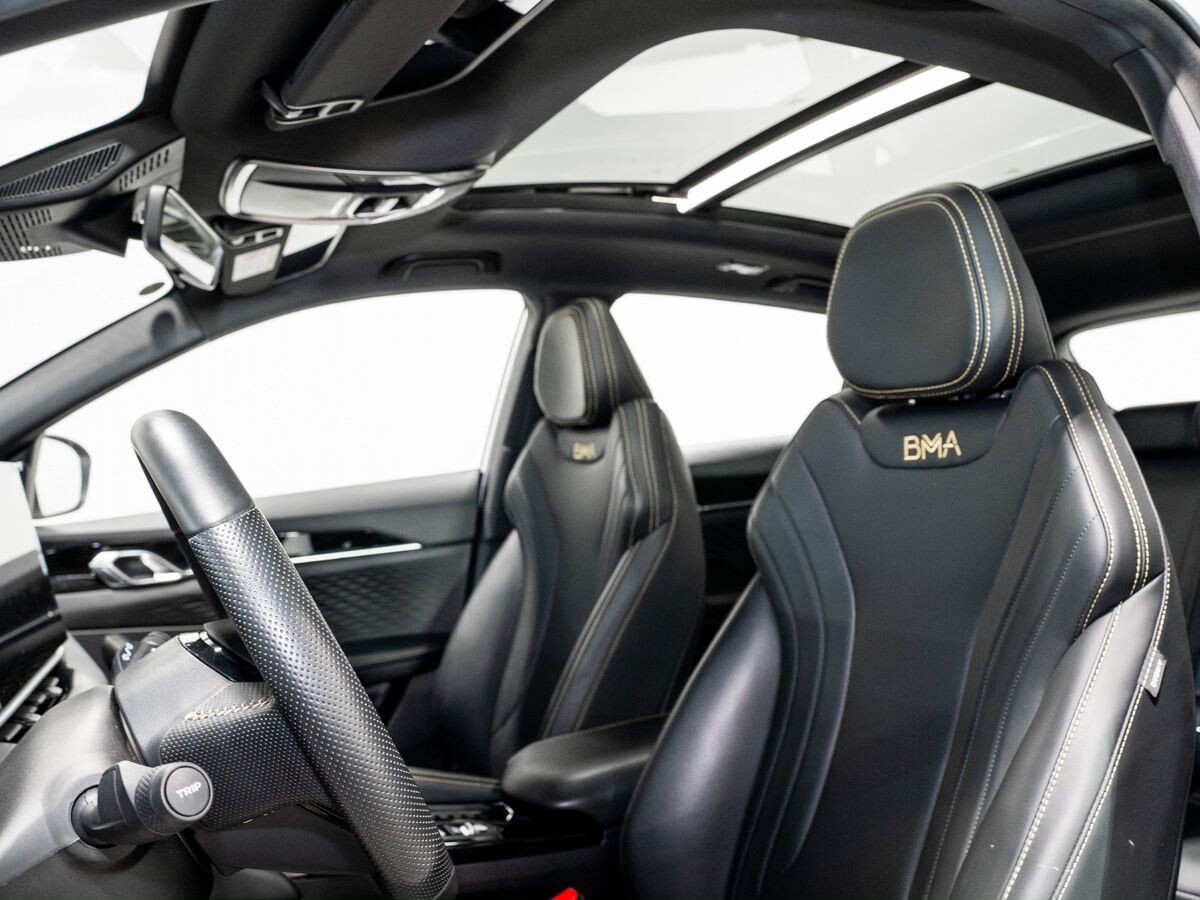 Geely Coolray 2025 - фото автомобиля
