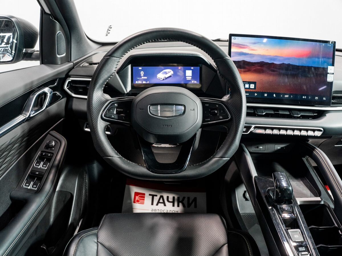 Geely Coolray 2025 - фото автомобиля