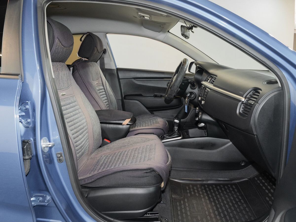 Kia Rio 2017 - фото автомобиля