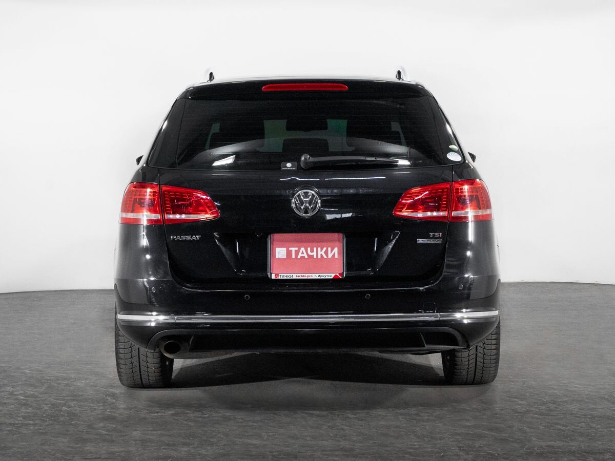 Volkswagen Passat 2012 - фото автомобиля