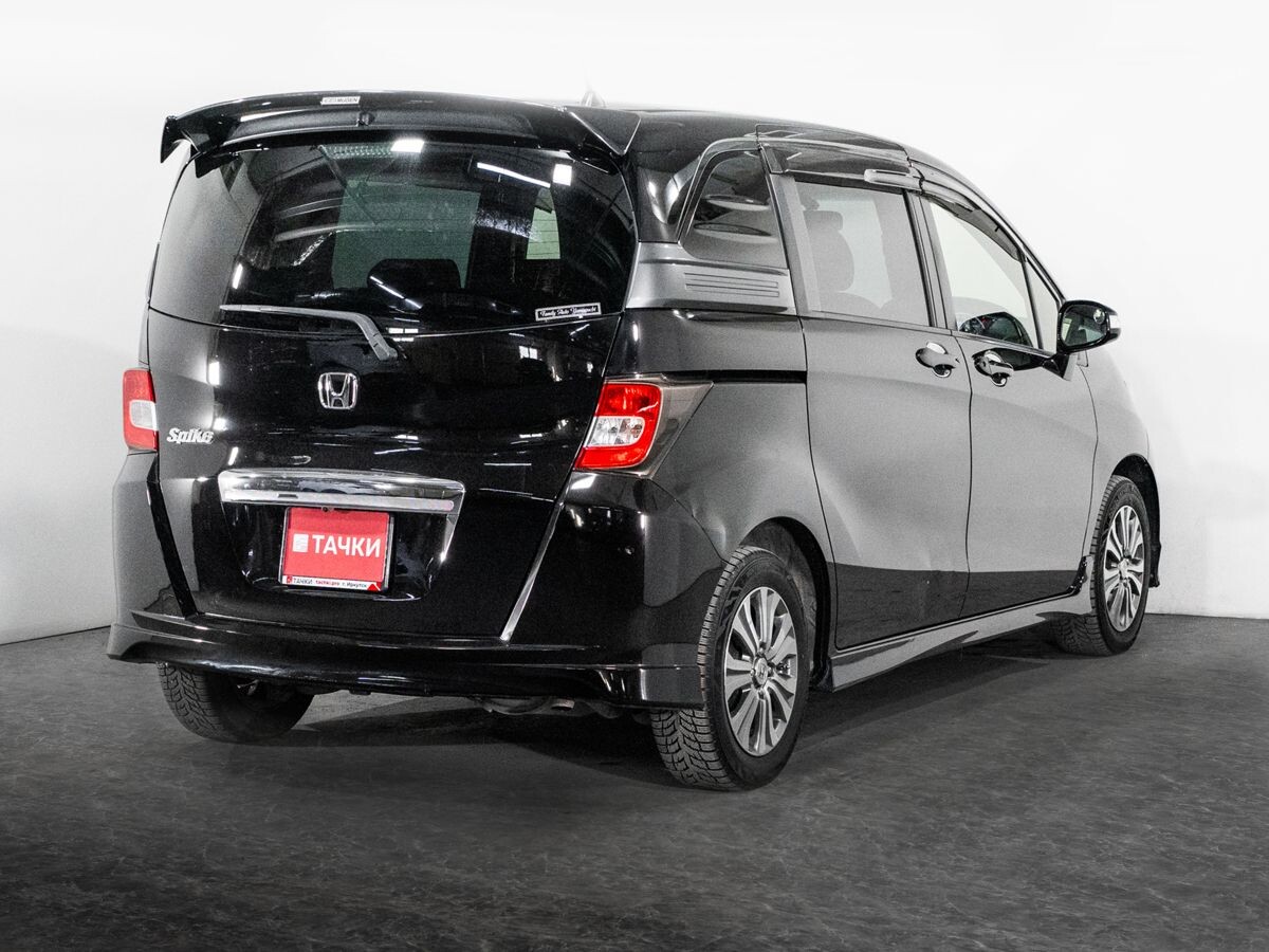 Honda Freed Spike 2013 - фото автомобиля