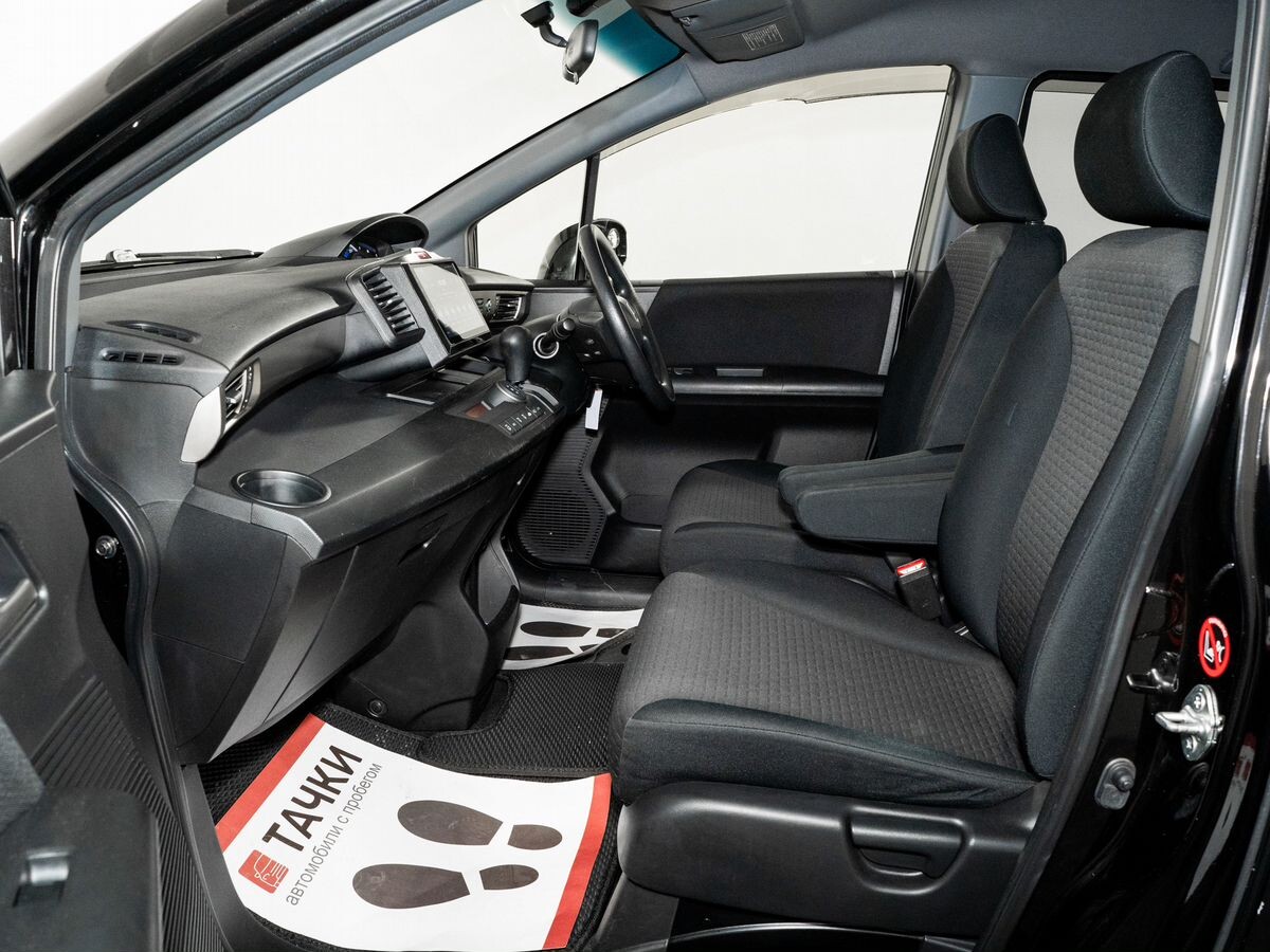 Honda Freed Spike 2013 - фото автомобиля