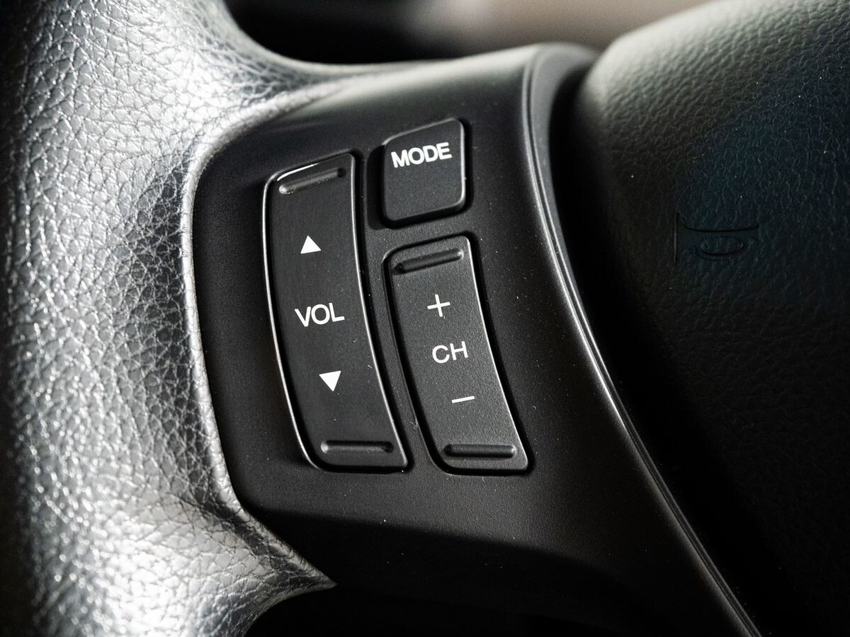 Honda Freed Spike 2013 - фото автомобиля