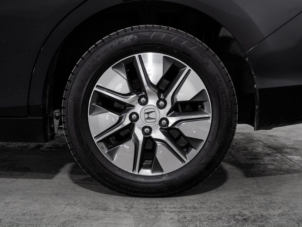 Honda Stepwgn 2015 - фото автомобиля