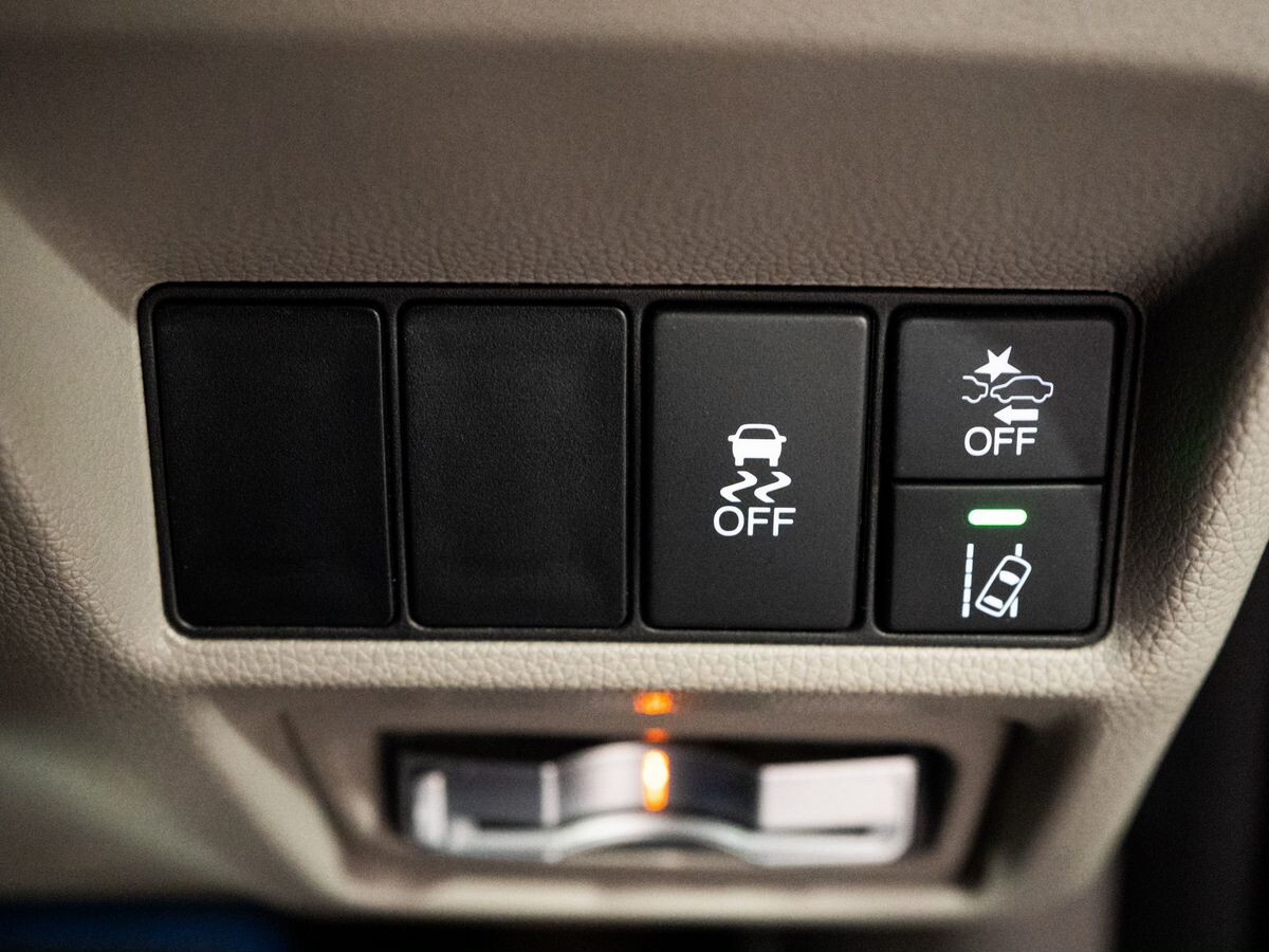 Honda Stepwgn 2015 - фото автомобиля