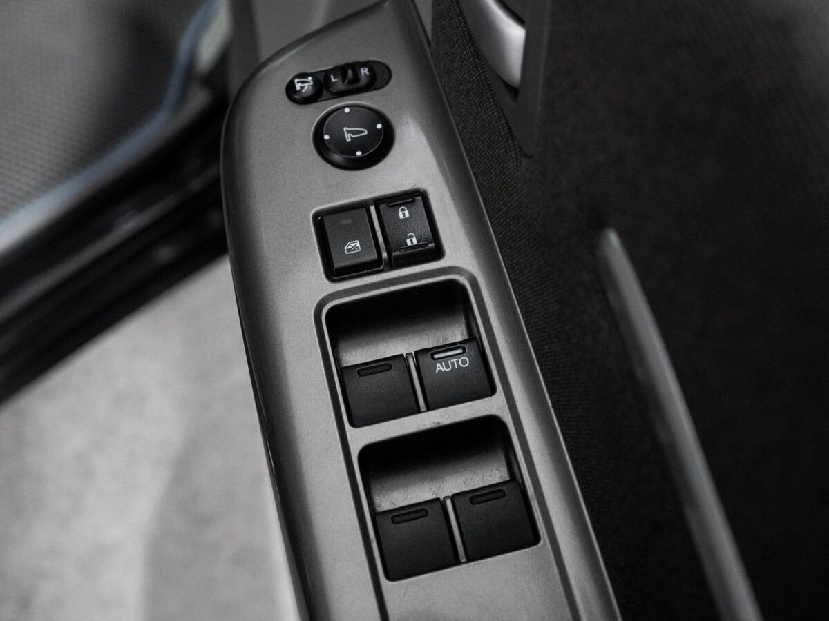 Honda Stepwgn 2015 - фото автомобиля