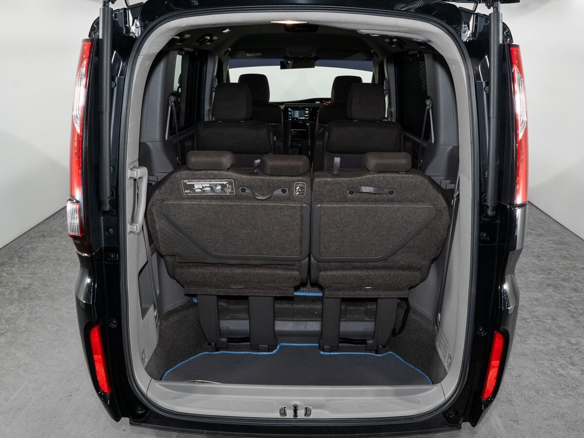 Honda Stepwgn 2015 - фото автомобиля