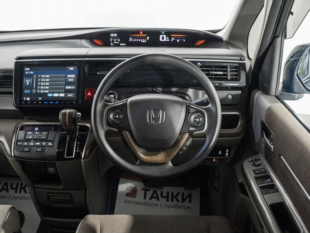 Honda Stepwgn 2015 - фото автомобиля
