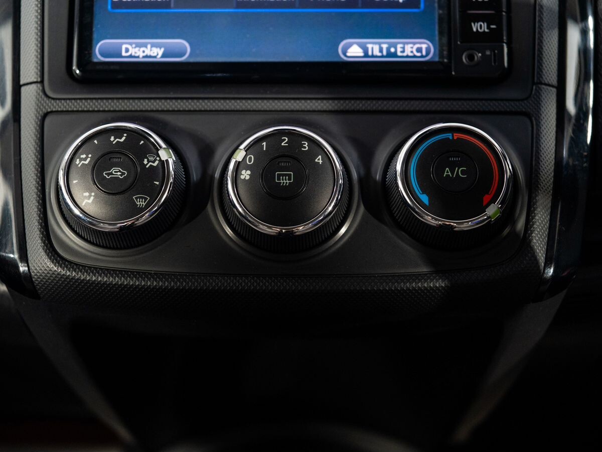 Toyota Corolla Axio 2017 - фото автомобиля