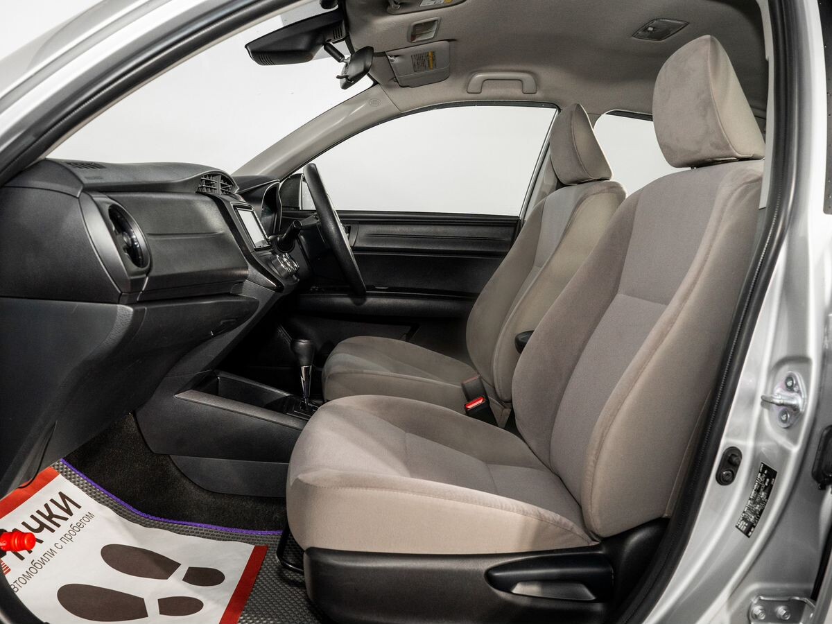 Toyota Corolla Axio 2017 - фото автомобиля