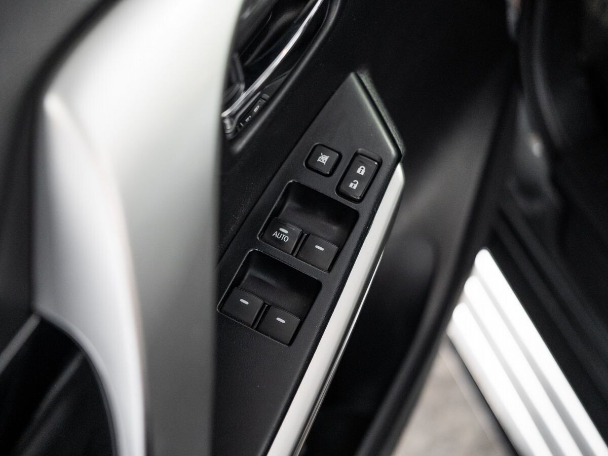 Mitsubishi Pajero Sport 2018 - фото автомобиля