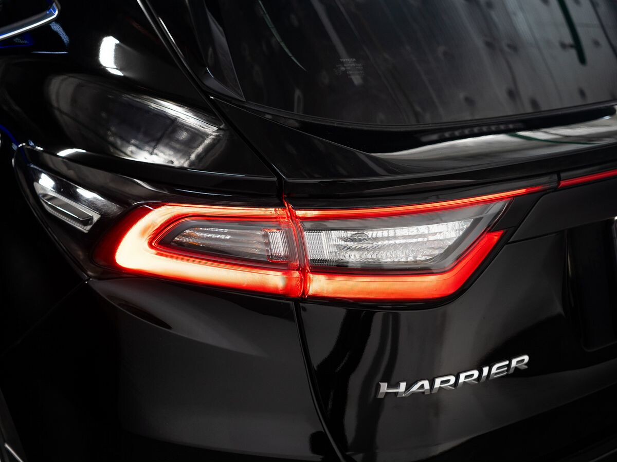 Toyota Harrier 2018 - фото автомобиля