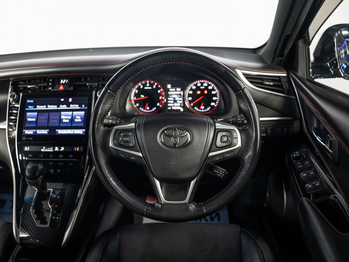 Toyota Harrier 2018 - фото автомобиля