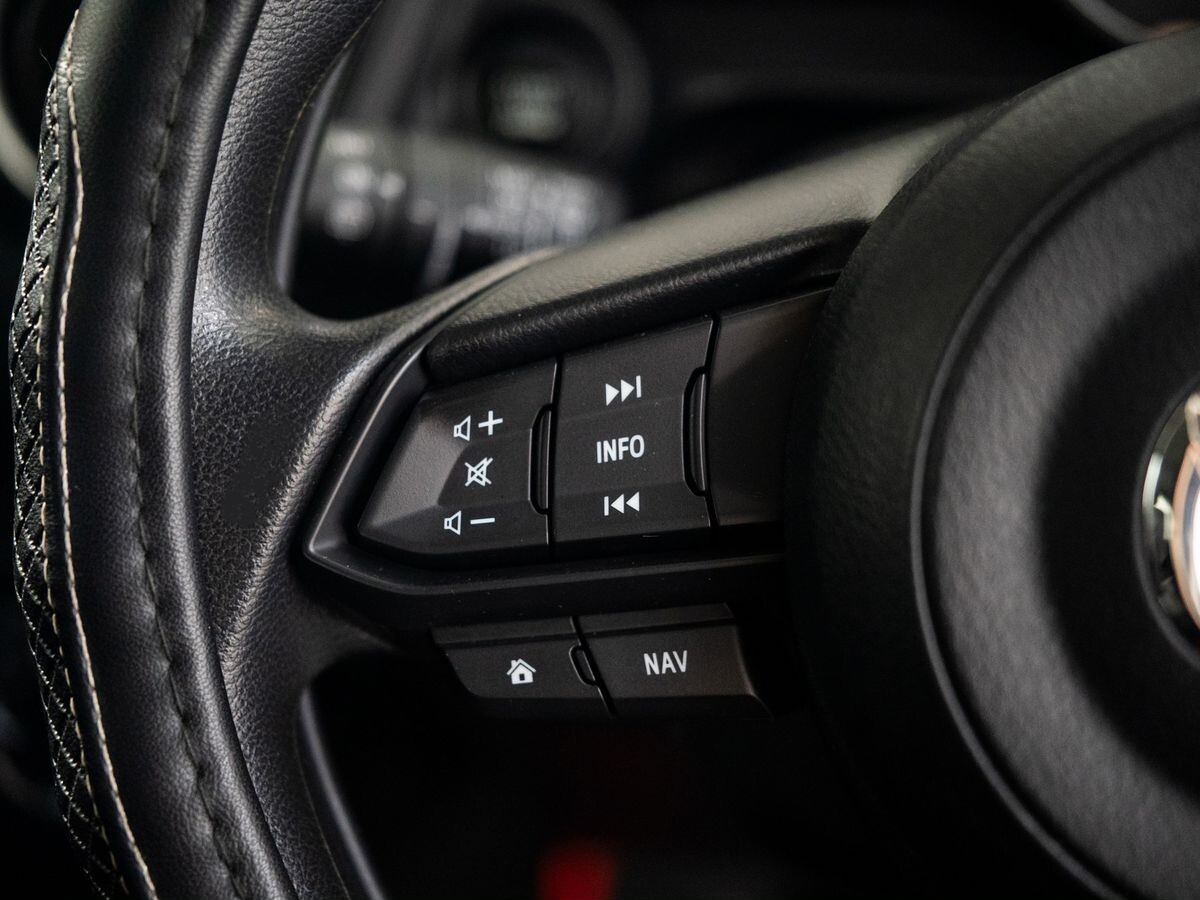 Mazda Demio 2018 - фото автомобиля