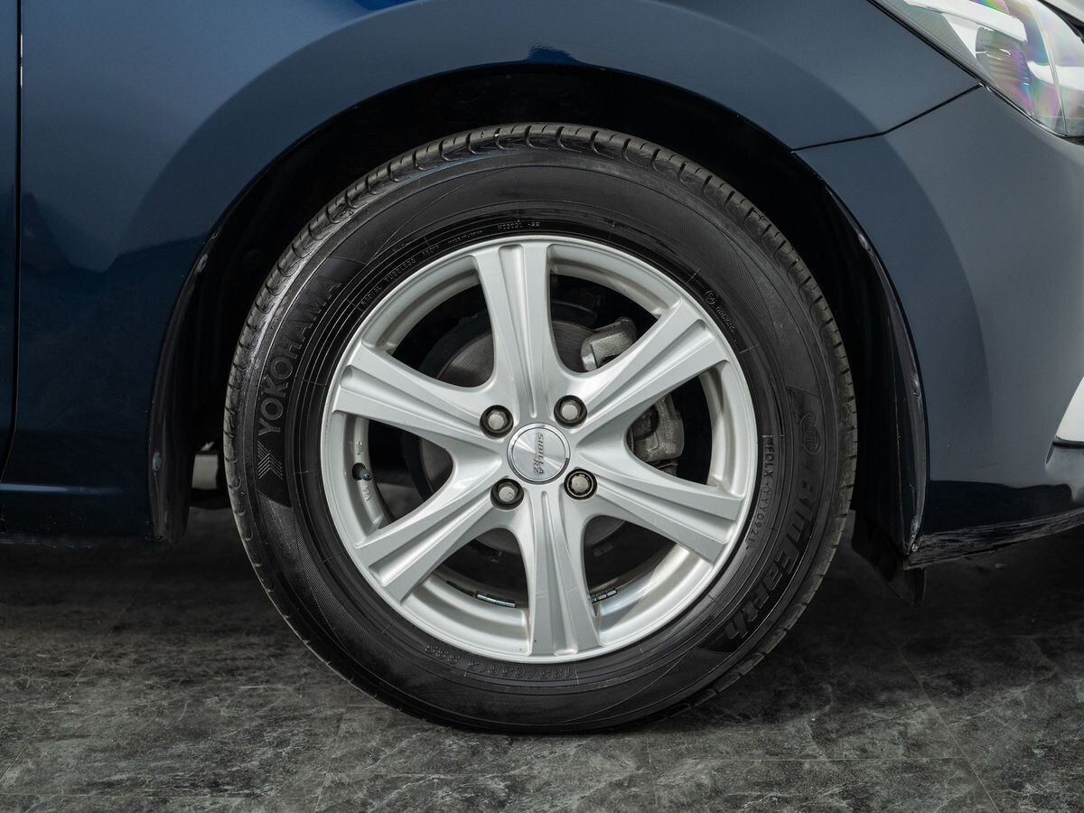 Mazda Demio 2018 - фото автомобиля