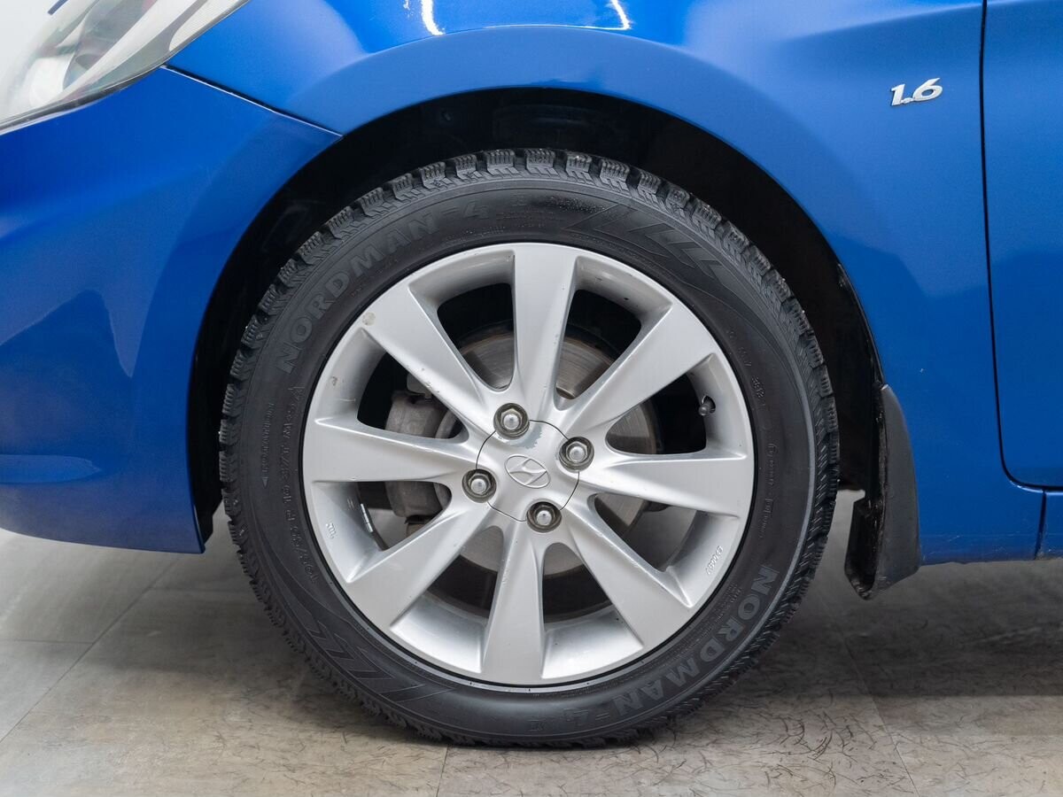 Hyundai Solaris 2012 - фото автомобиля