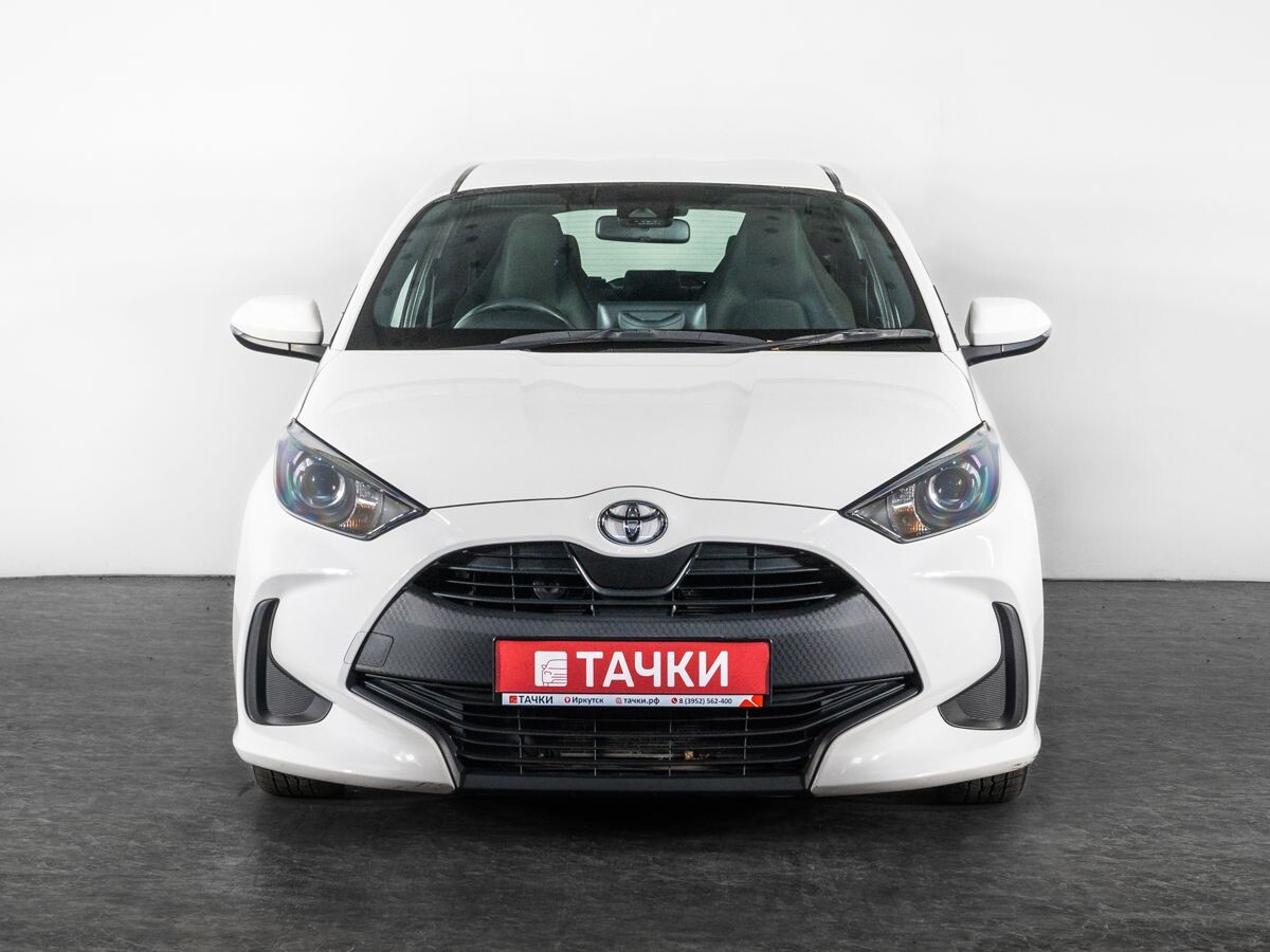 Toyota Yaris 2021 - фото автомобиля