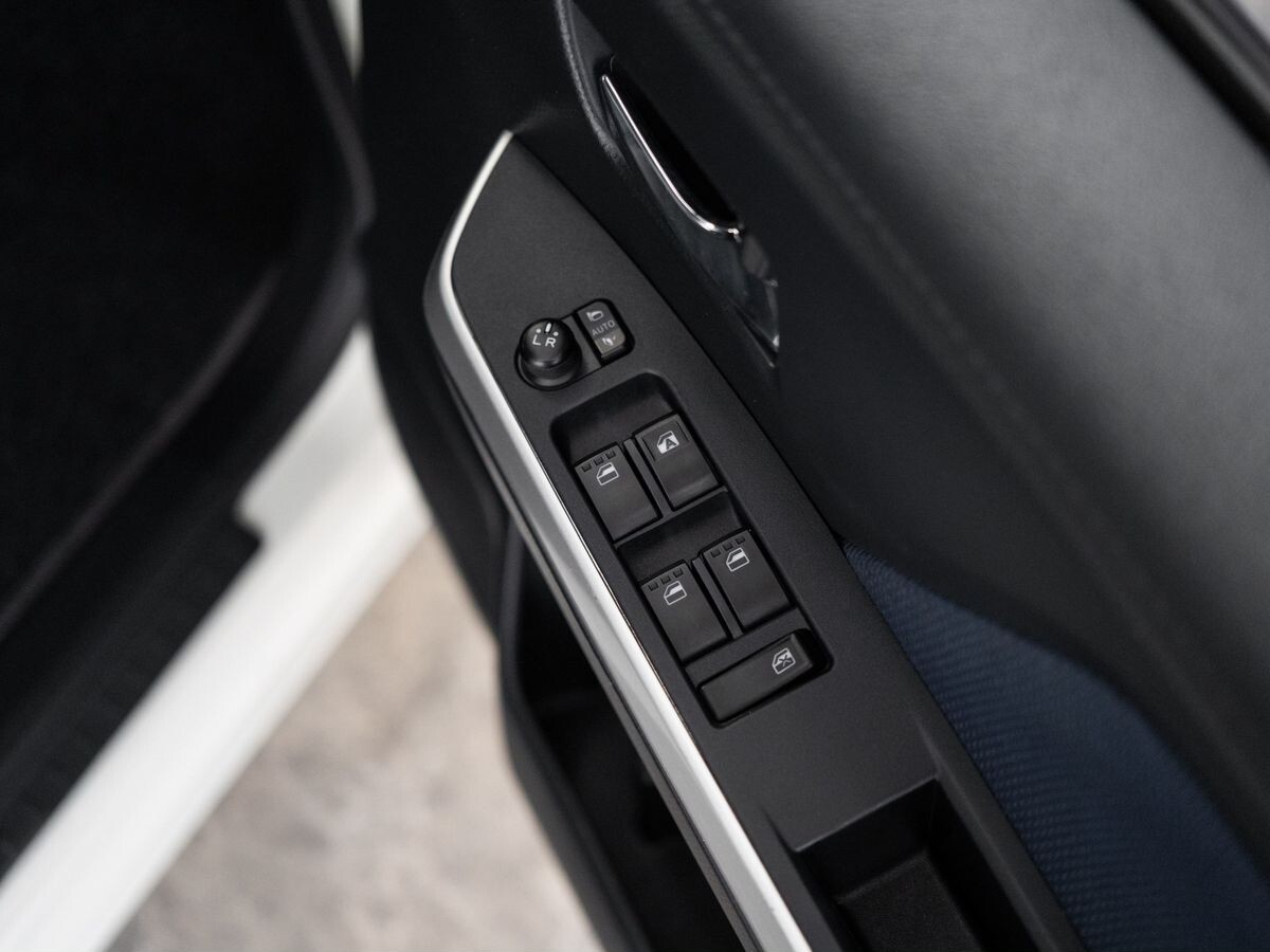 Toyota Tank 2018 - фото автомобиля