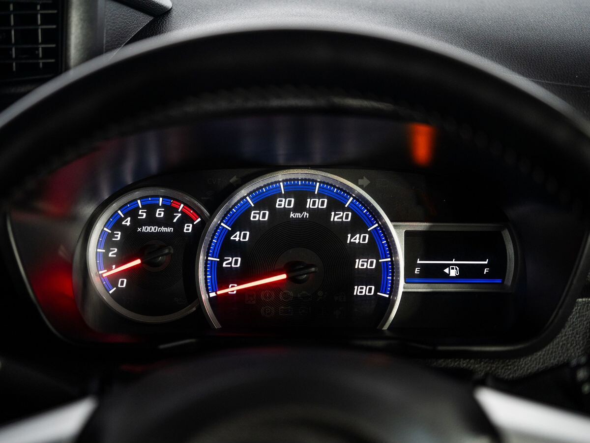 Toyota Tank 2018 - фото автомобиля