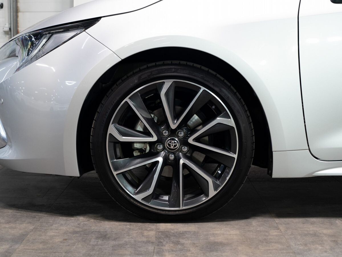 Toyota Corolla 2019 - фото автомобиля