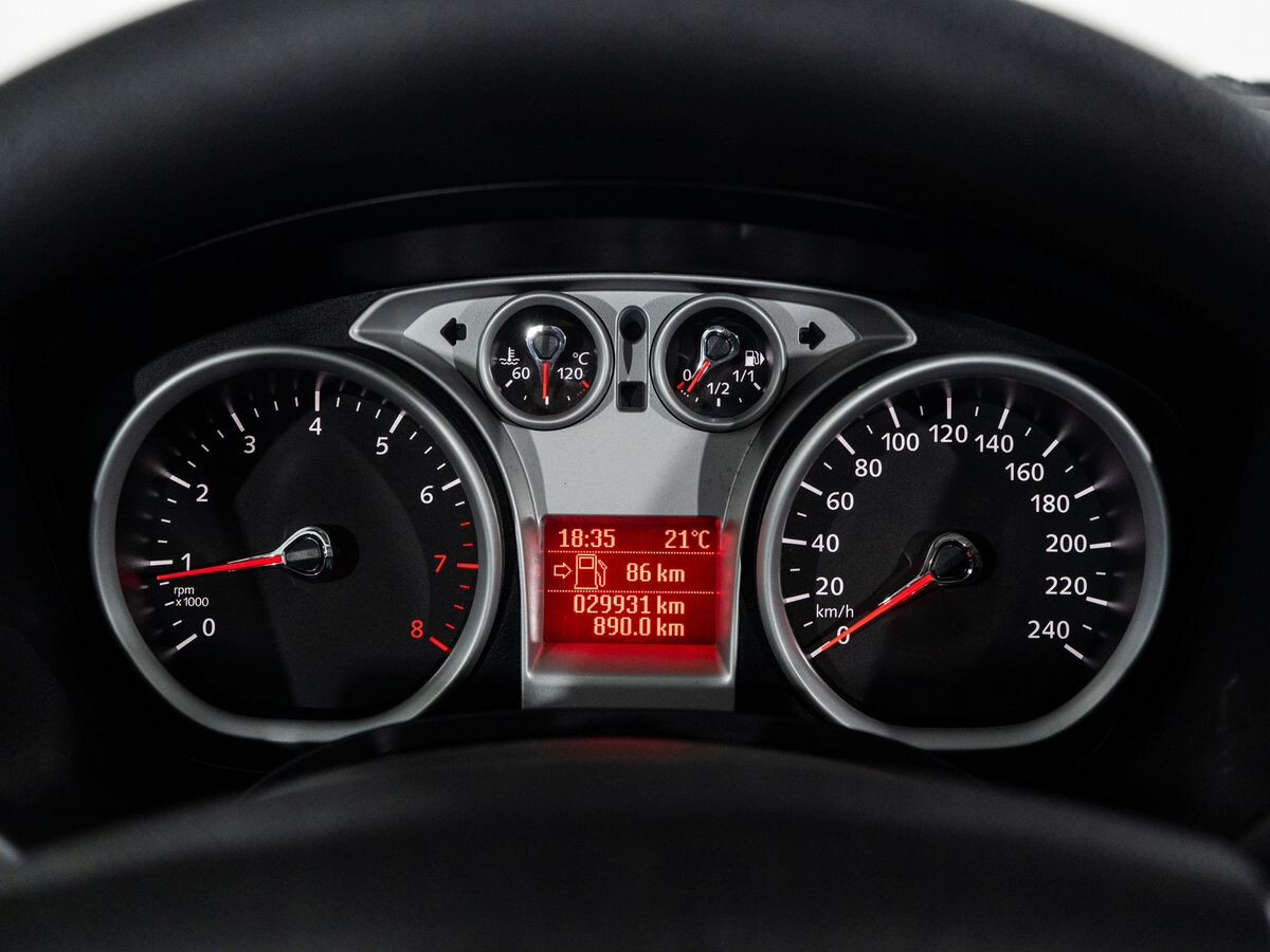 Ford Focus 2011 - фото автомобиля
