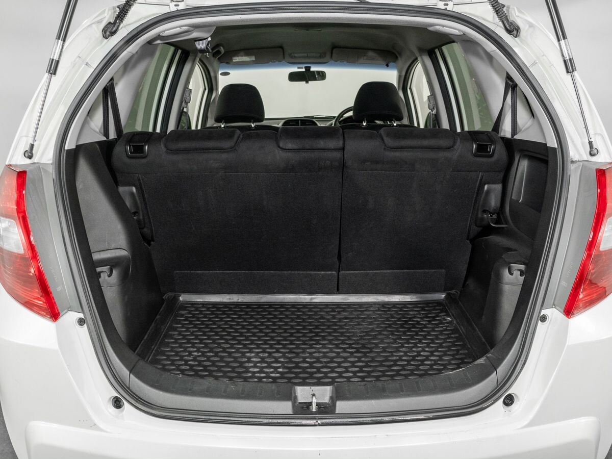 Honda Fit 2013 - фото автомобиля