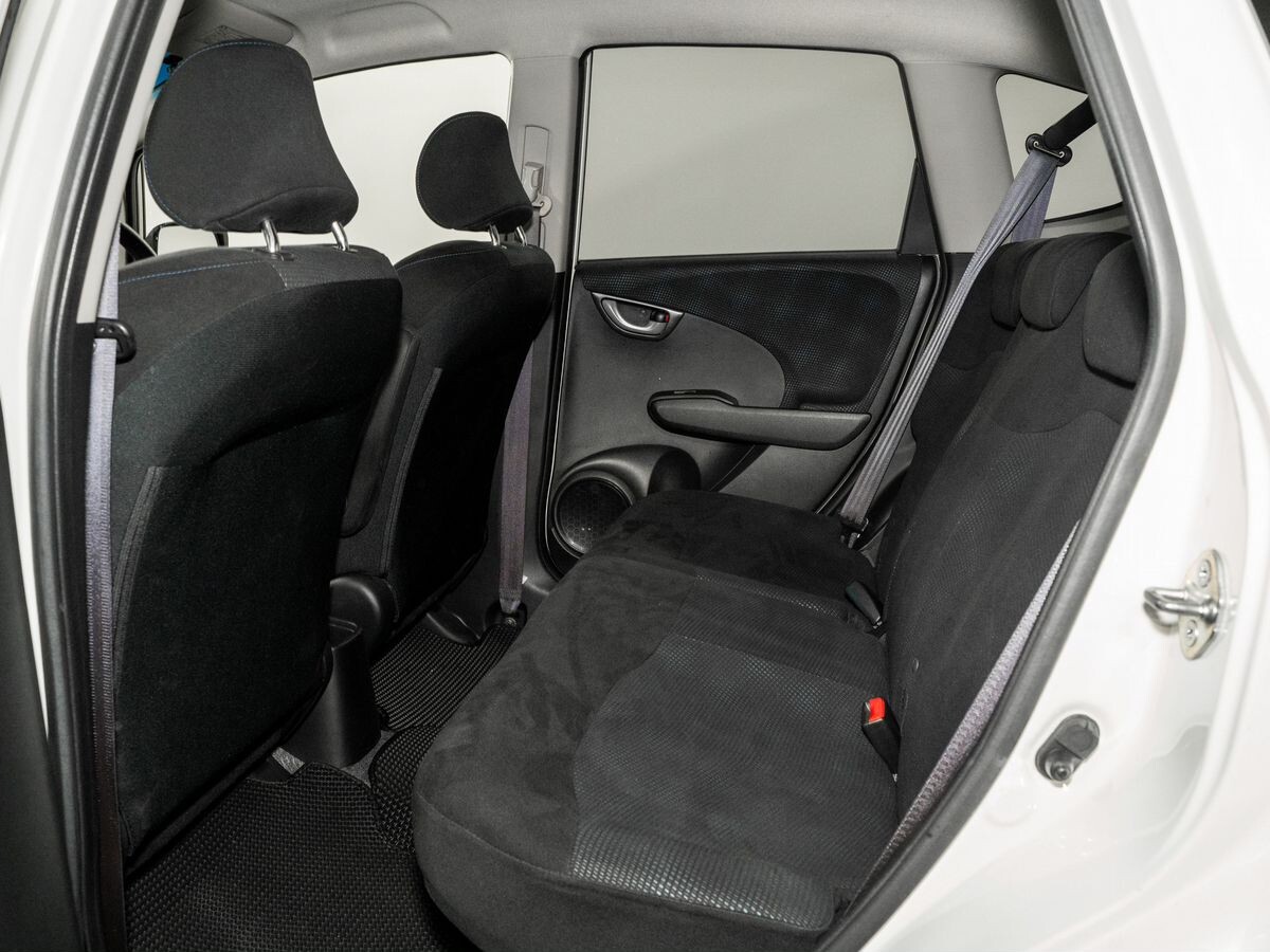 Honda Fit 2013 - фото автомобиля