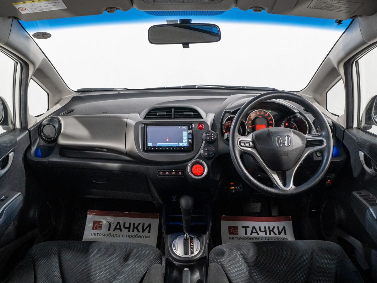 Honda Fit 2013 - фото автомобиля