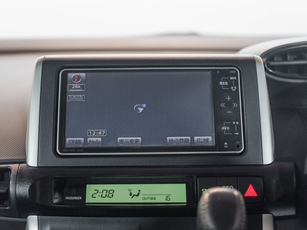 Toyota Wish 2010 - фото автомобиля