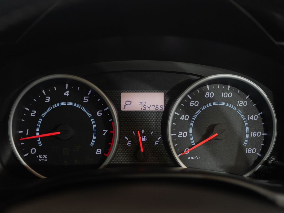 Toyota Wish 2010 - фото автомобиля