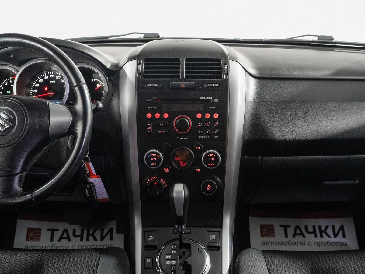 Suzuki Grand Vitara 2012 - фото автомобиля