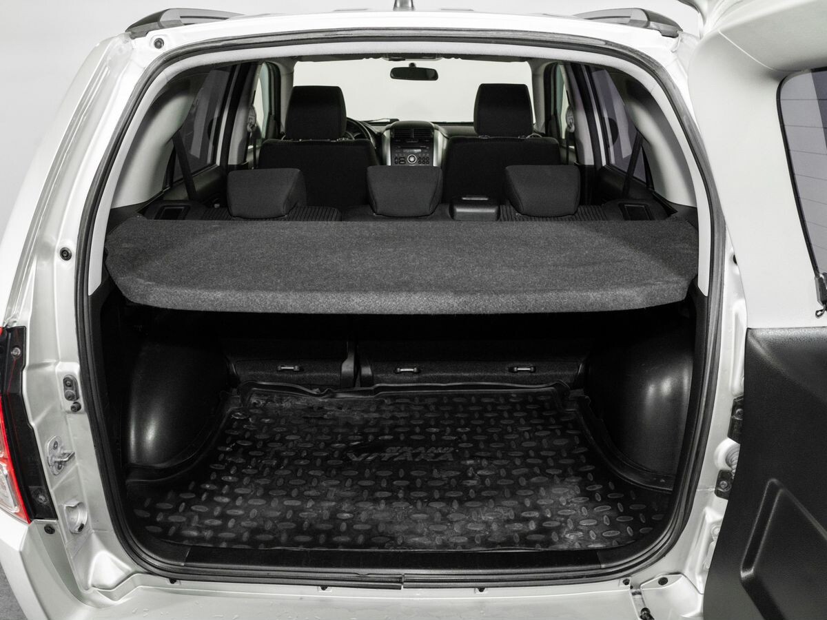 Suzuki Grand Vitara 2012 - фото автомобиля