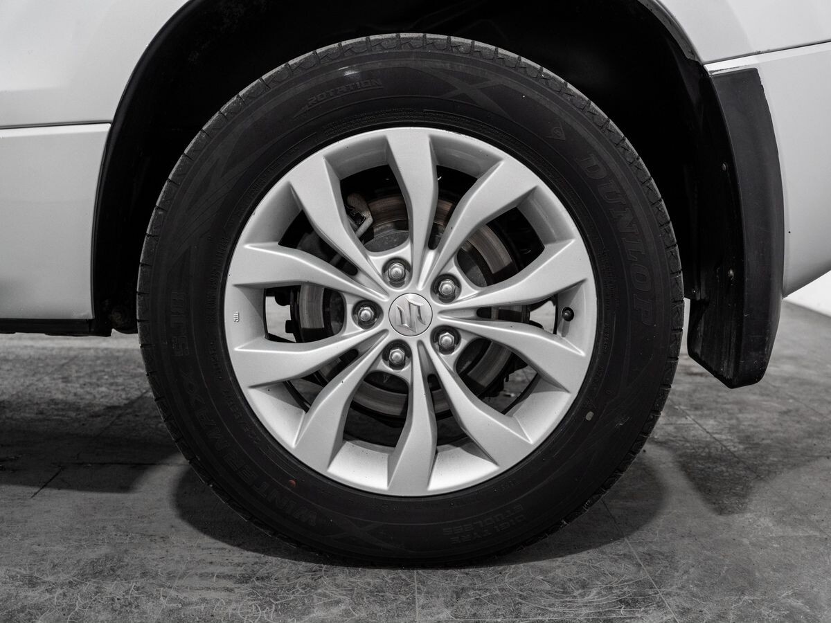 Suzuki Grand Vitara 2012 - фото автомобиля