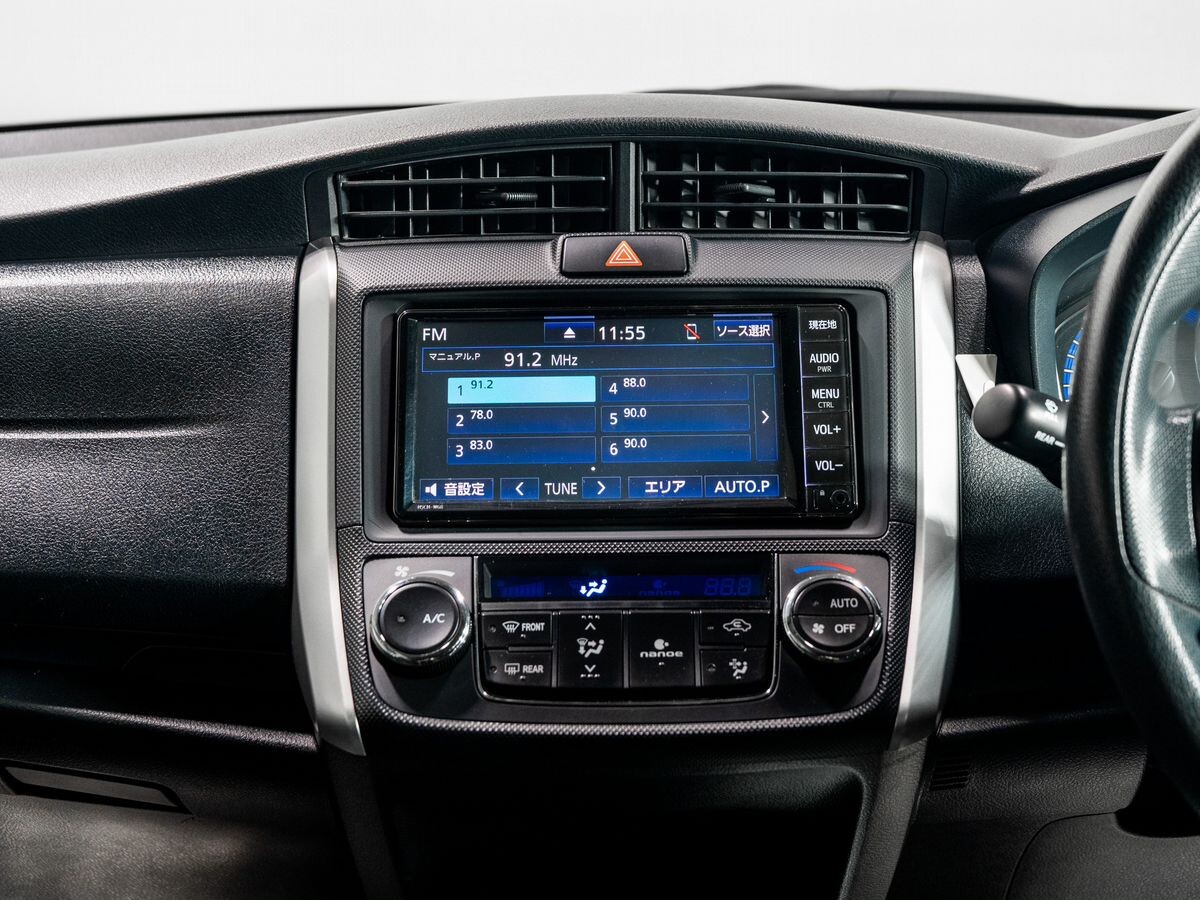 Toyota Corolla Fielder 2019 - фото автомобиля