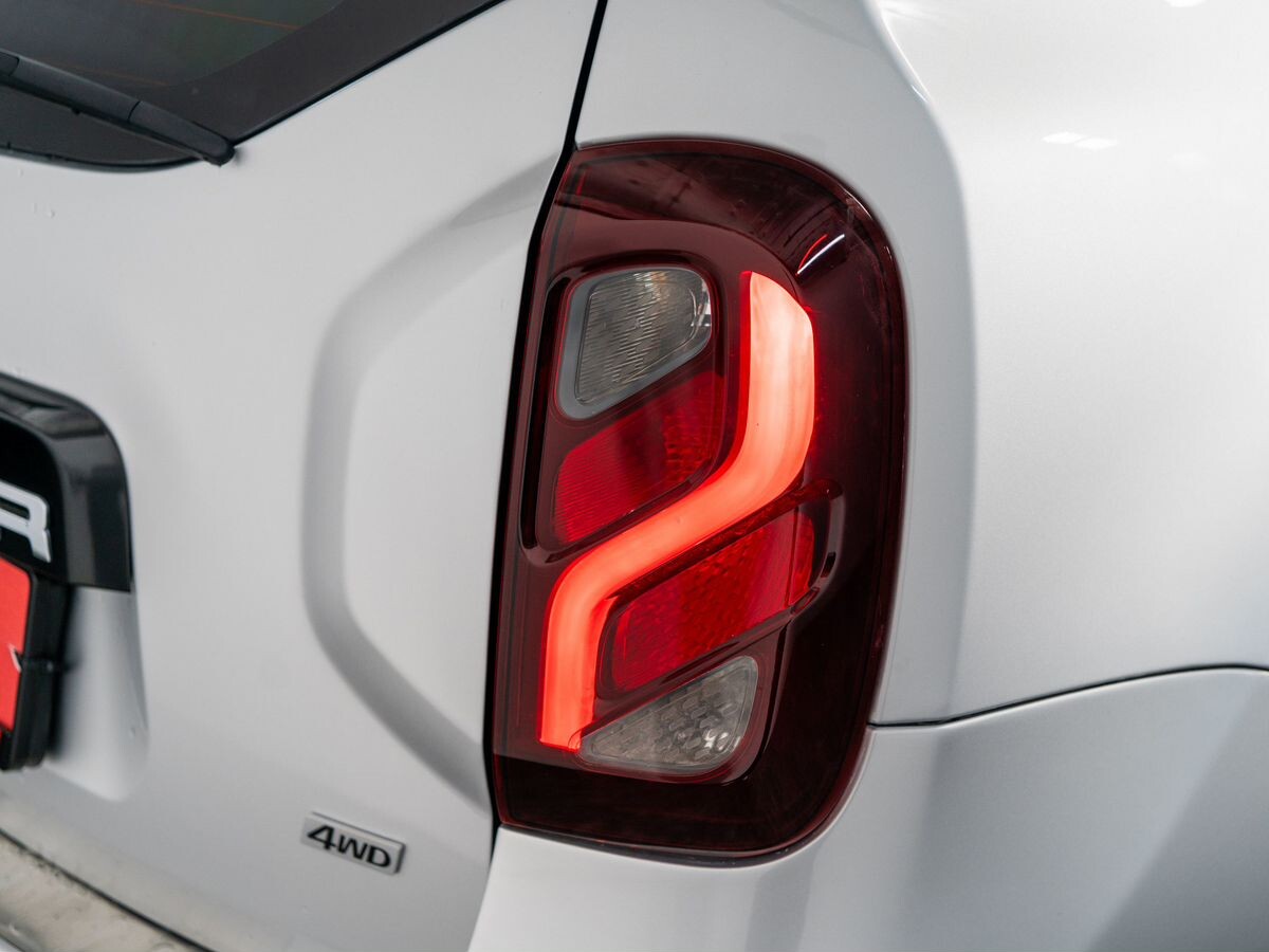 Renault Duster 2020 - фото автомобиля