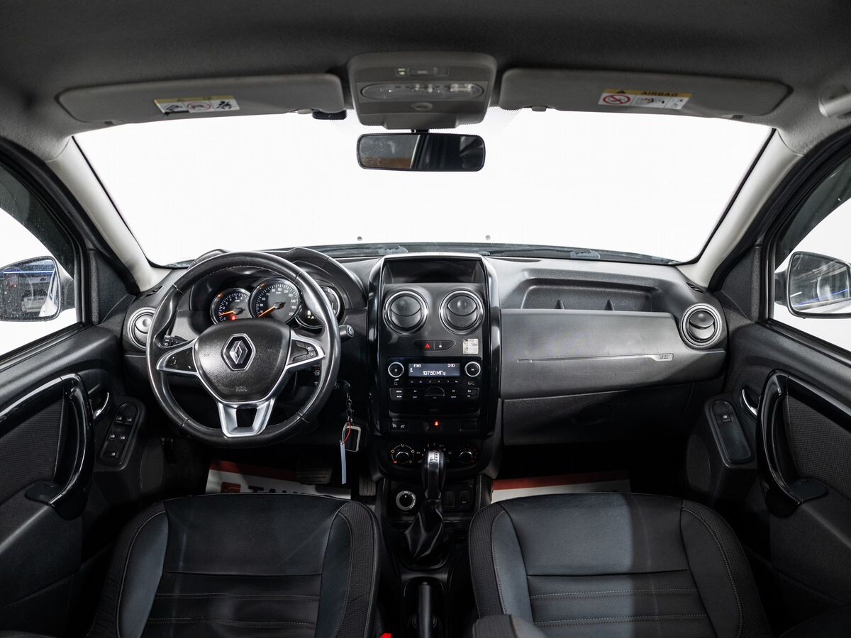 Renault Duster 2020 - фото автомобиля