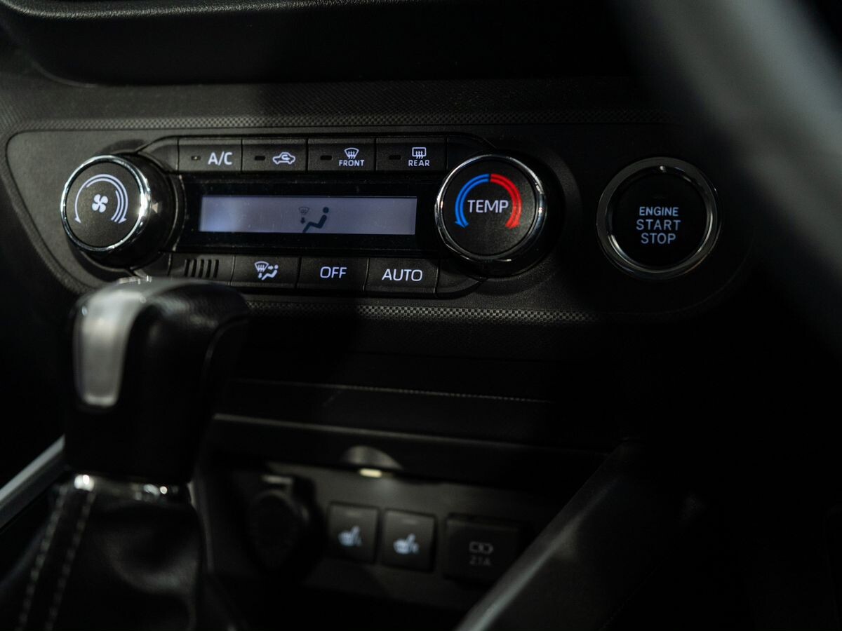 Toyota Raize 2020 - фото автомобиля
