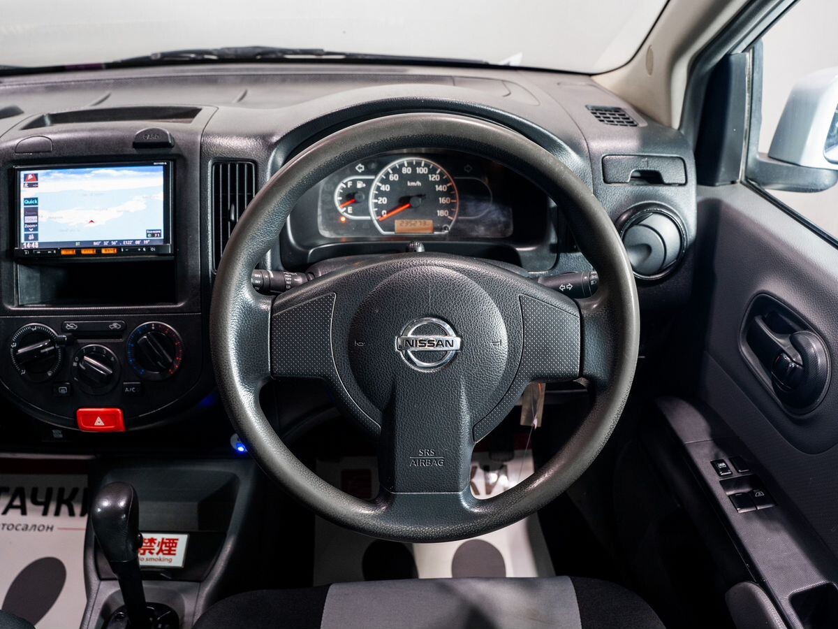 Nissan AD 2016 - фото автомобиля