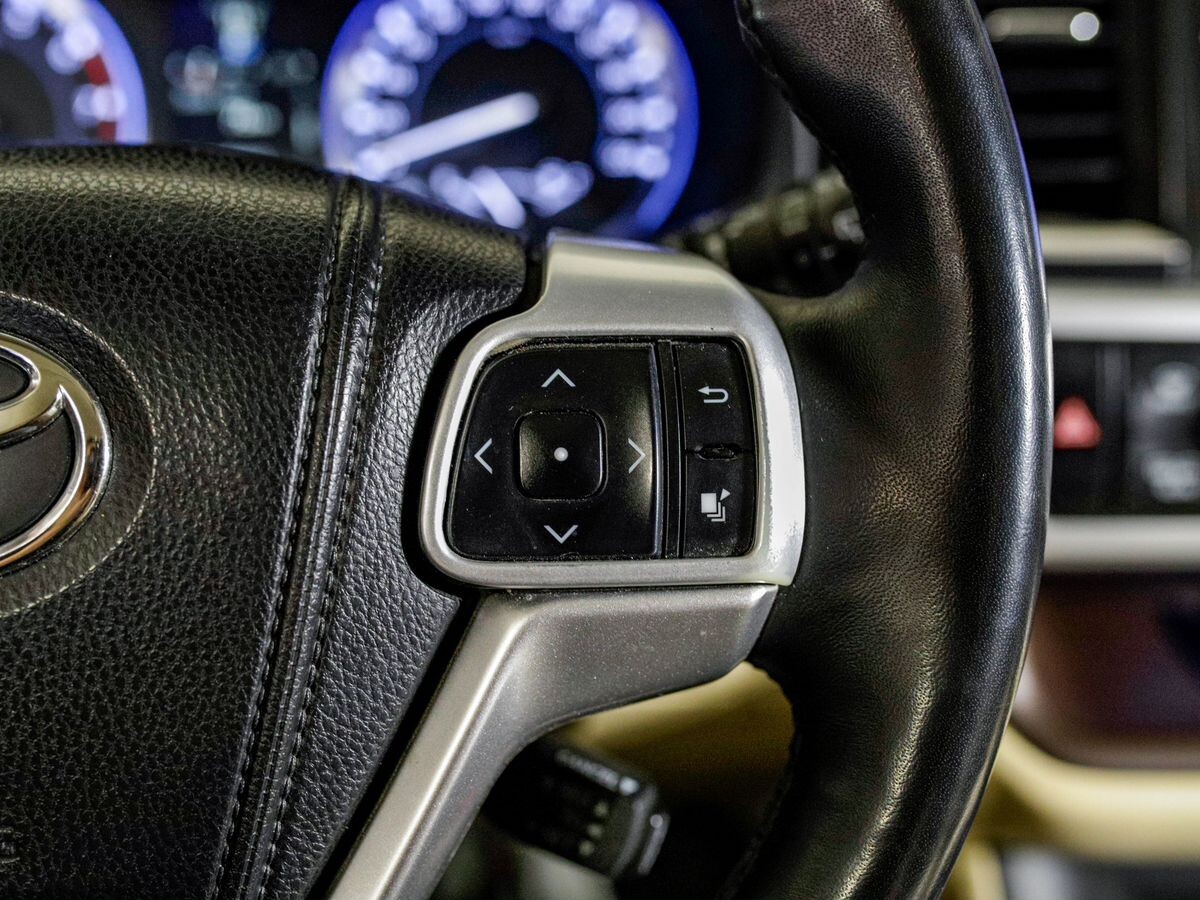 Toyota Highlander 2014 - фото автомобиля