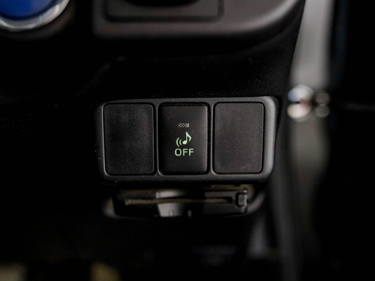 Toyota Aqua 2015 - фото автомобиля