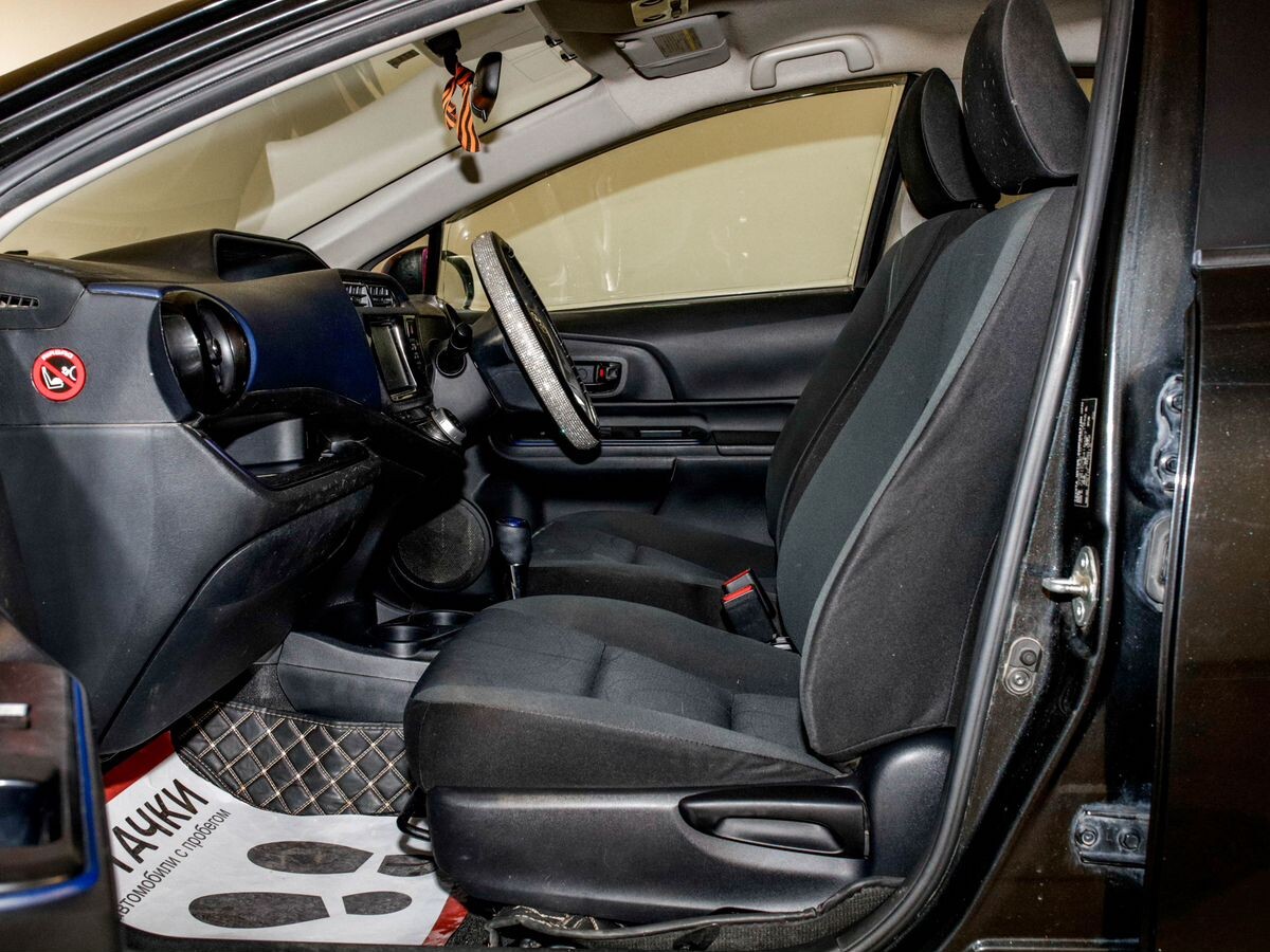 Toyota Aqua 2015 - фото автомобиля