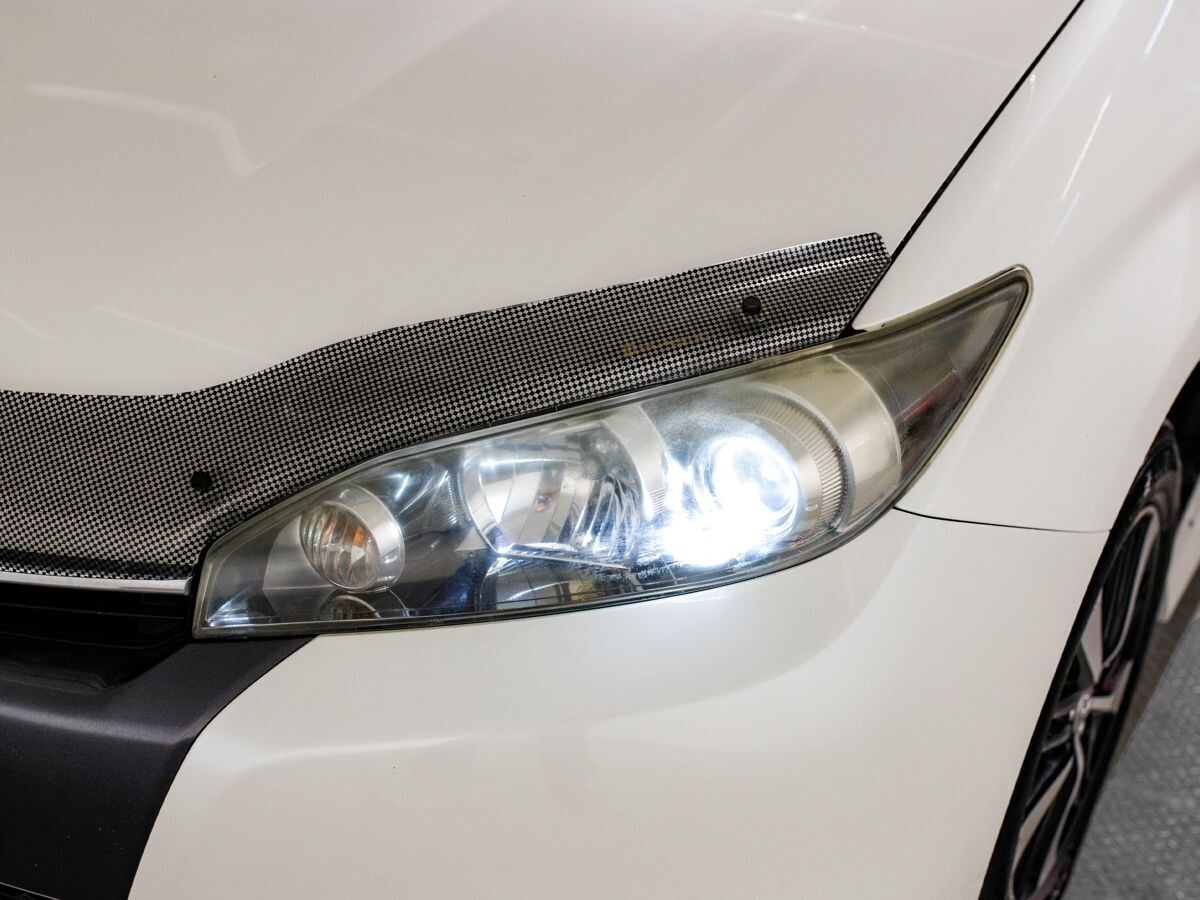 Toyota Wish 2015 - фото автомобиля