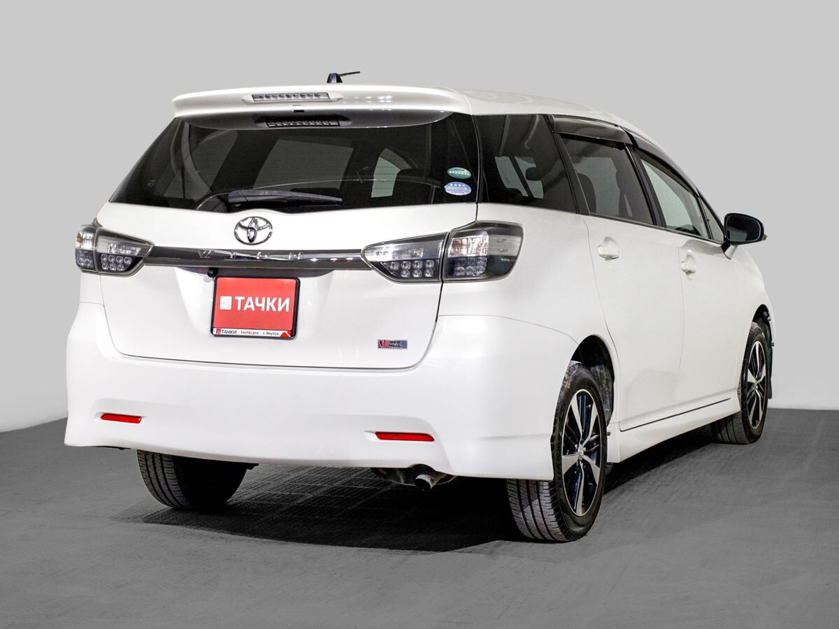 Toyota Wish 2015 - фото автомобиля