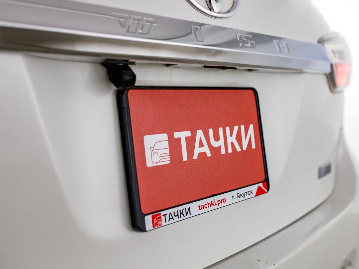 Toyota Wish 2015 - фото автомобиля