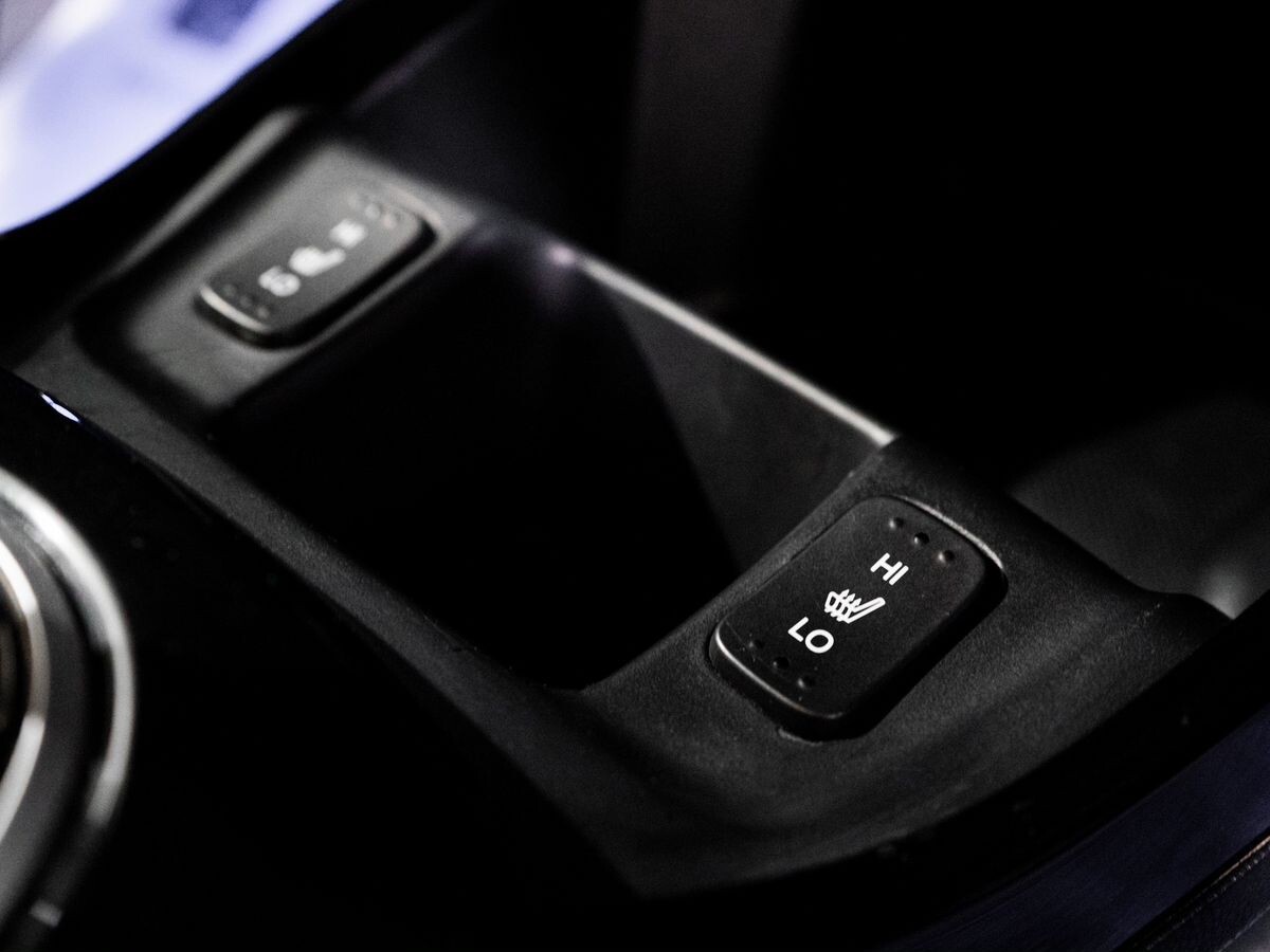 Honda Fit Shuttle 2013 - фото автомобиля